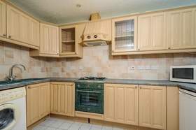 2 bedroom Flat to re...